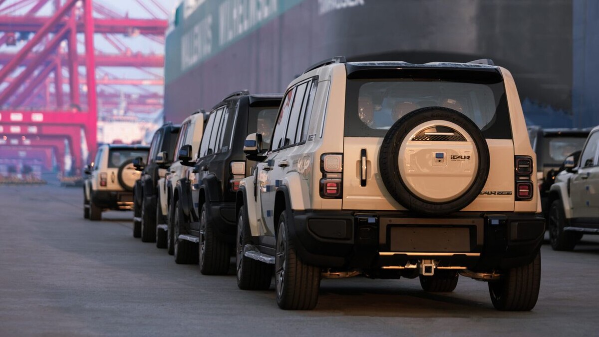    iCaur V27 REEV в порту Шанхая. Фото iCaur