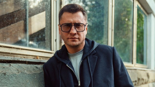 Павел Прилучный искупался в Атлантическом океане на Крещение