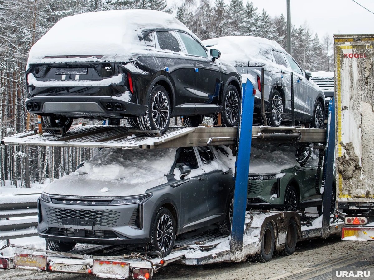    В прошлом году китайцы сократили поставки в Россию из-за затоваренности складов, объяснил глава РОАД Алексей Подщеколдин