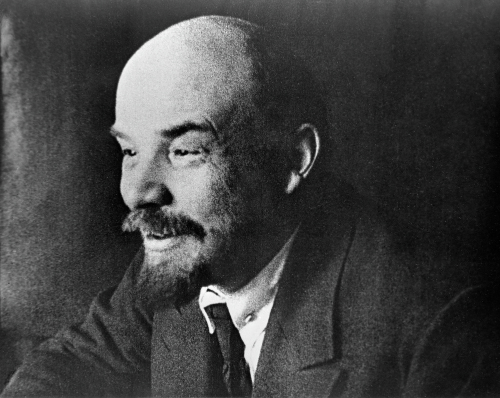 Владимир Ильич Ленин во время беседы с американским корреспондентом Линкольном Эйром в своем кабинете в Кремле, февраль 1920 года. РИА «Новости»