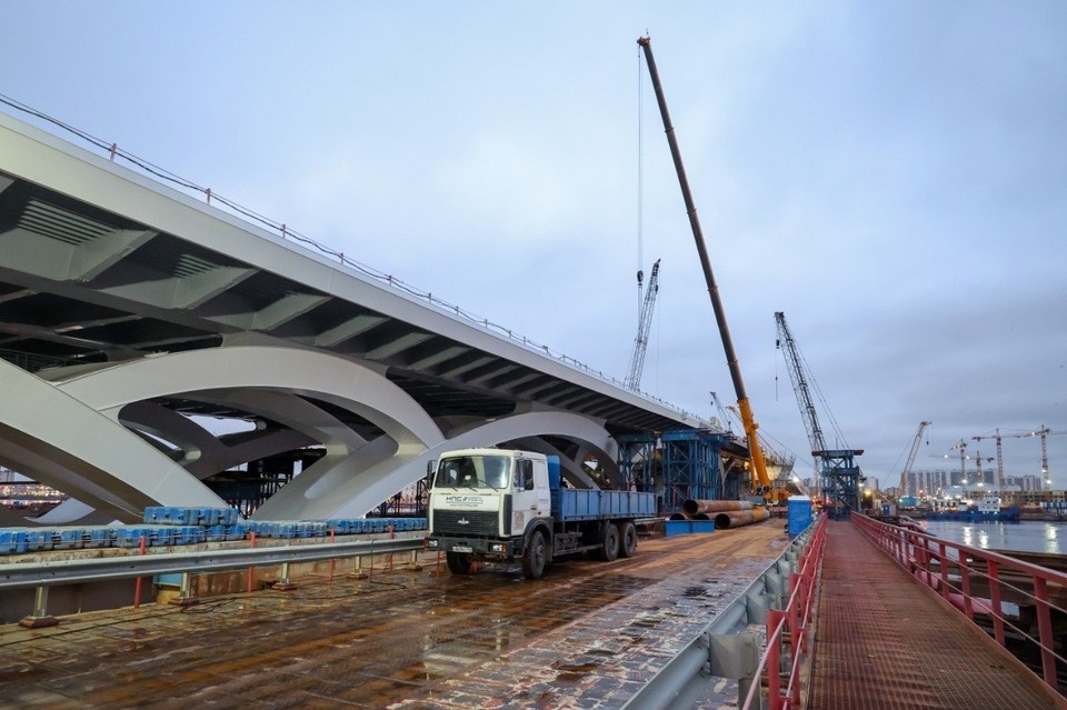    Будет отработана эффективная работа разводного механизма. Фото: Смольный