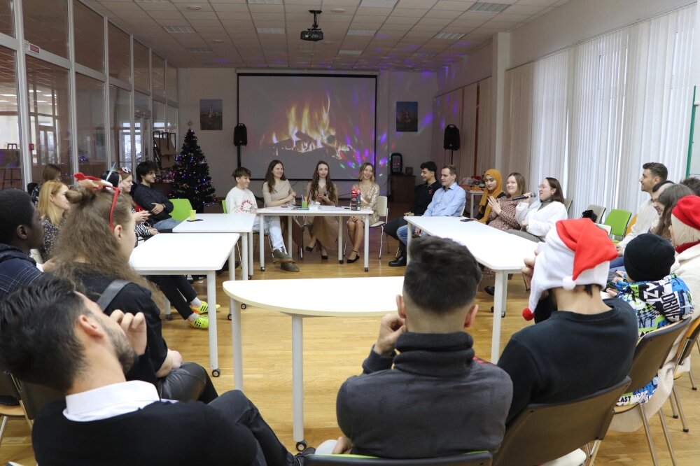    Теперь библиотека – это место проведения разнообразных встреч и заседаний клубов. Фото: Из личного архива/ Екатерина Толстошеина