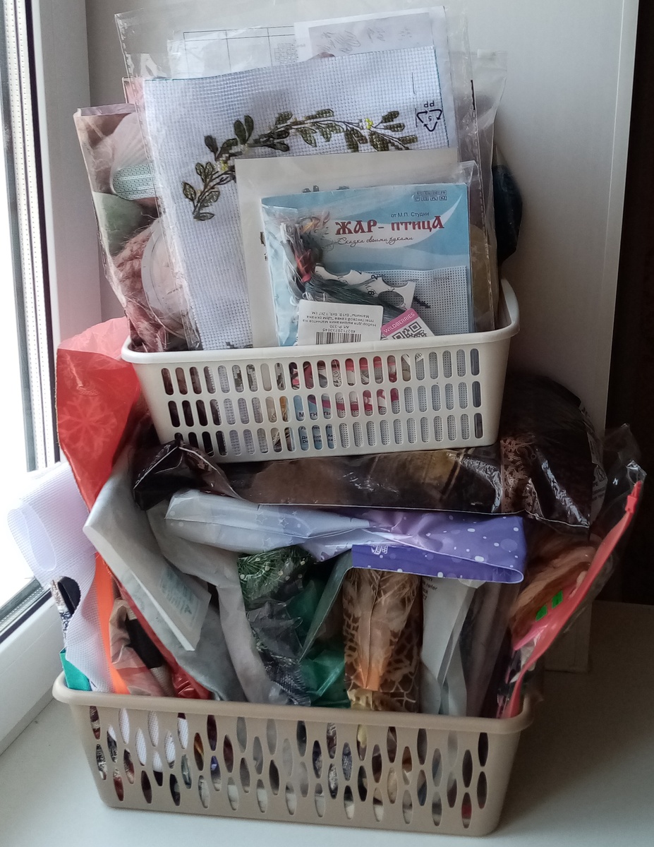 Посмотрим на содержимое этих коробочек