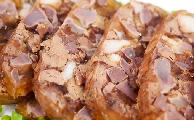 Настоящая гастрономическая находка: сальтисон из куриных желудков — бюджетная альтернатива колбасе и деликатесам