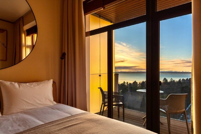 Вид на Финский залив из апартаментов бизнес-класса "Морская Ривьера" в Санкт-Петербурге