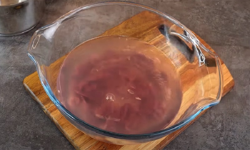 Куриная печень без горечи в ароматной подливе