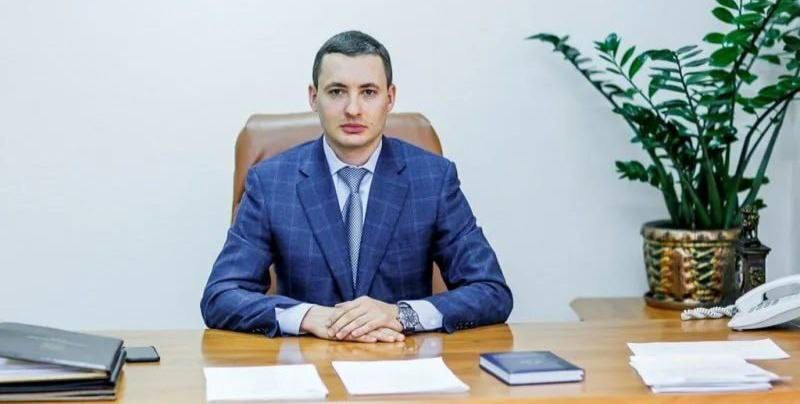 Чиновник, засудивший пенсионерку за правду, попался на коррупции: обыски у главы округа