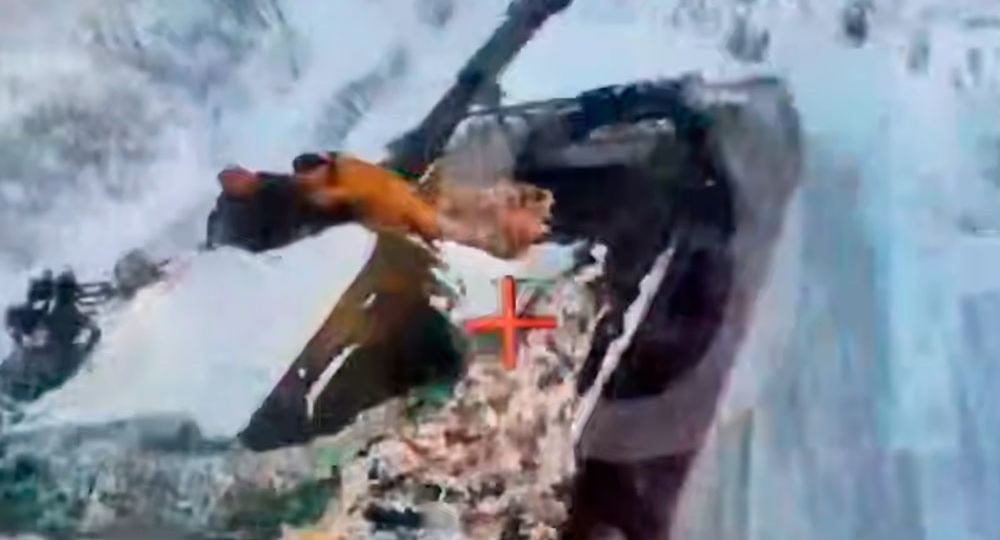 Дрон поразил САУ "Акация" на ходу и находившихся на броне боевиков