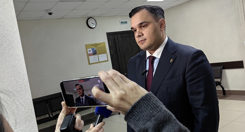 Дело пилота Белова, посадившего самолет в поле под Новосибирском, отправили на доработку