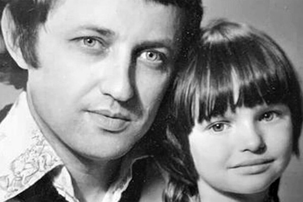    Анастасия Волочкова в детстве с отцом / volochkova_art/Instagram