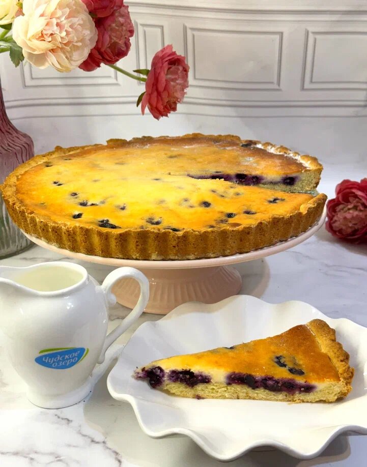 Пирог с черничной и творожной заливкой
