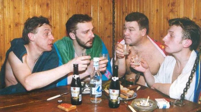 Обложка © Кадр из сериала «Улицы разбитых фонарей», режиссёр Александр Рогожкин, Дмитрий Светозаров, Кирилл Капица и др., сценарист Андрей Кивинов, Александр Рогожкин, Сергей Сейранян и др. / Kinopoisk