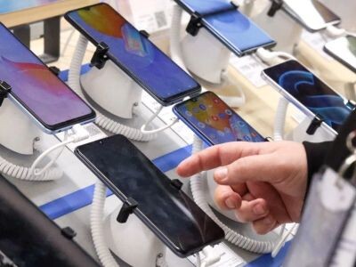    В РФ серьёзно падают продажи смартфонов. В мире — обратная ситуация