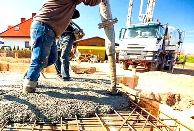 Технология заливки бетона для фундамента. Фото из открытых источников