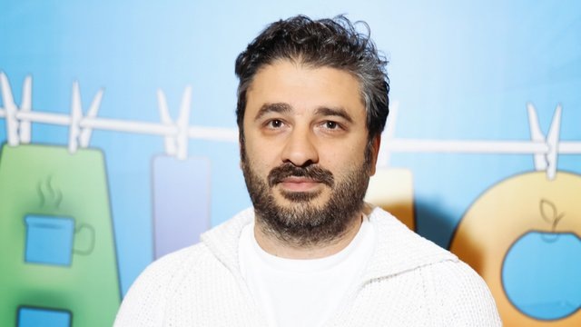 Аншлаг и звезды: как прошла премьера спектакля «Манюня»