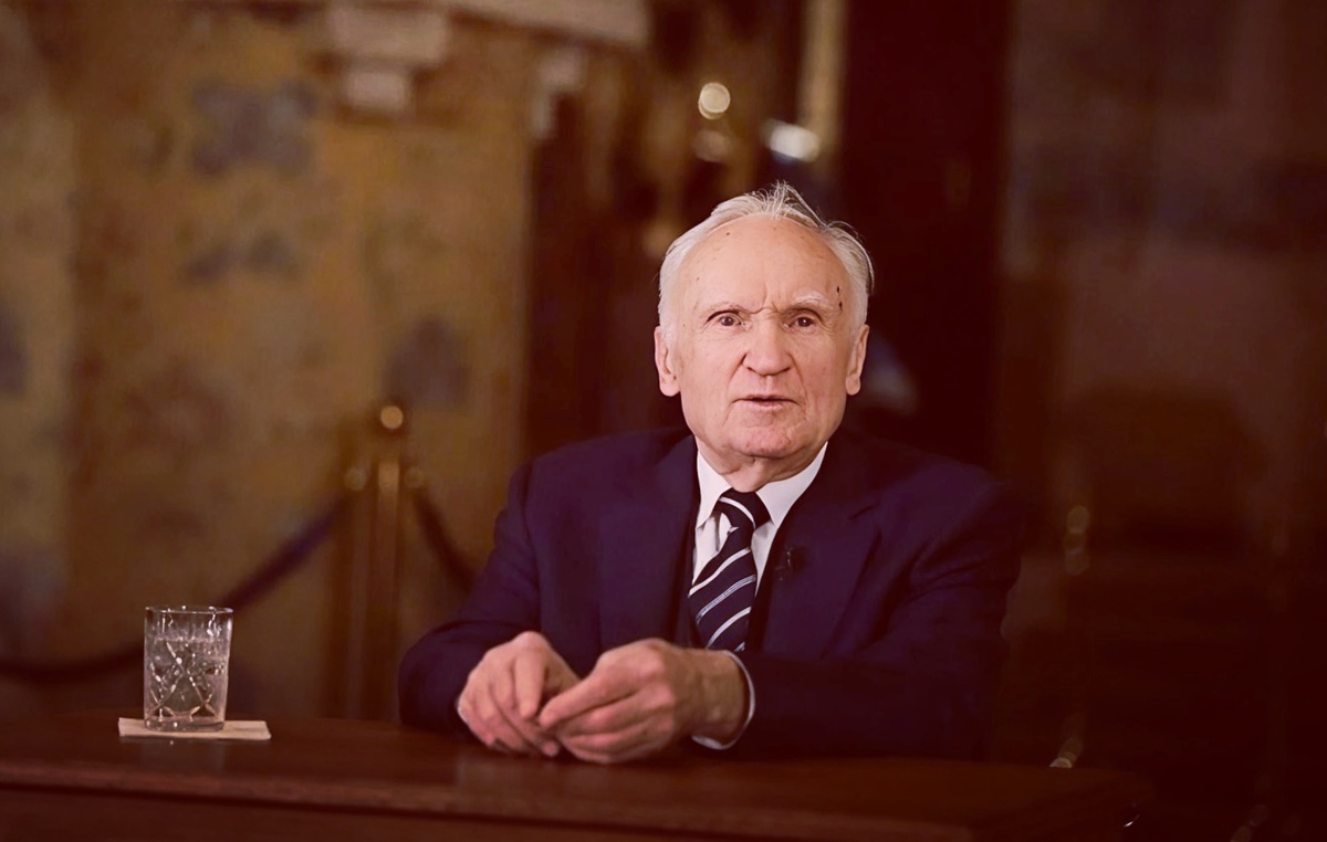 Алексей Ильич Осипов — учёный-богослов, педагог, доктор богословия, заслуженный профессор Московской Духовной Академии и Семинарии, писатель, публицист, проповедник.
