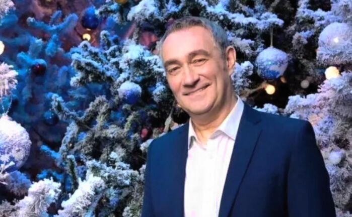 Юшкевич говорит, что некоторое сходство с персонажами у него есть