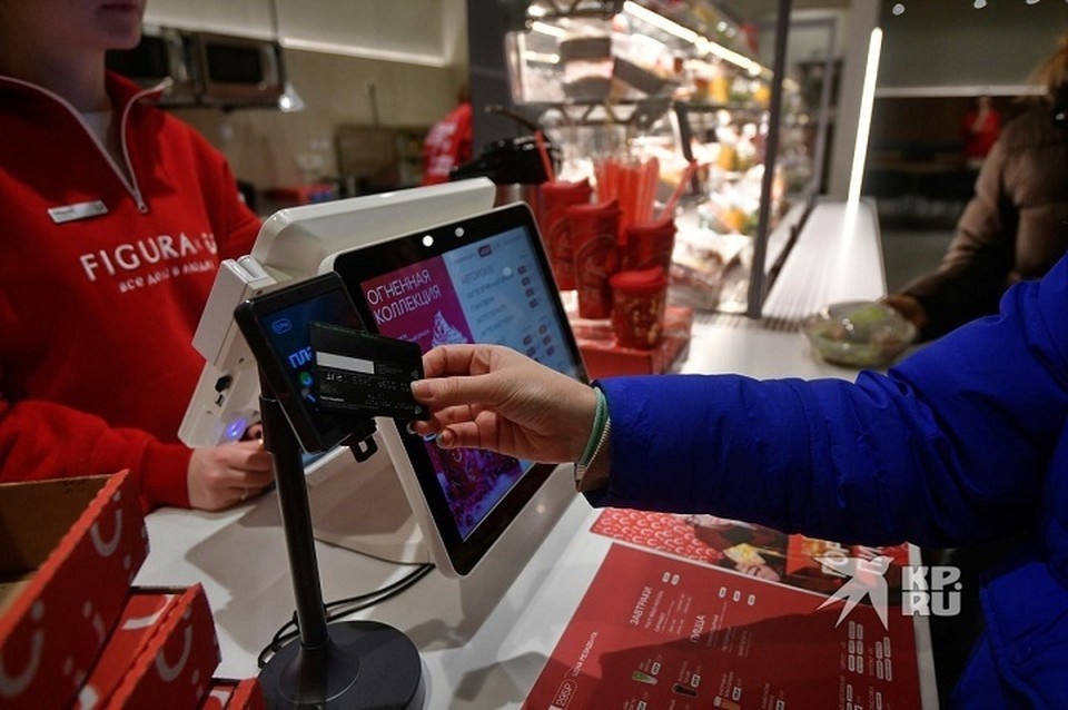    Минимум шесть человек почувствовали недомогание после того, как посетили разные точки сети Ольга ЮШКОВА