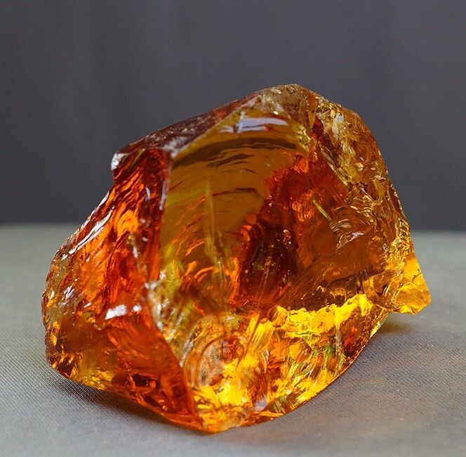 Янтарный цвет