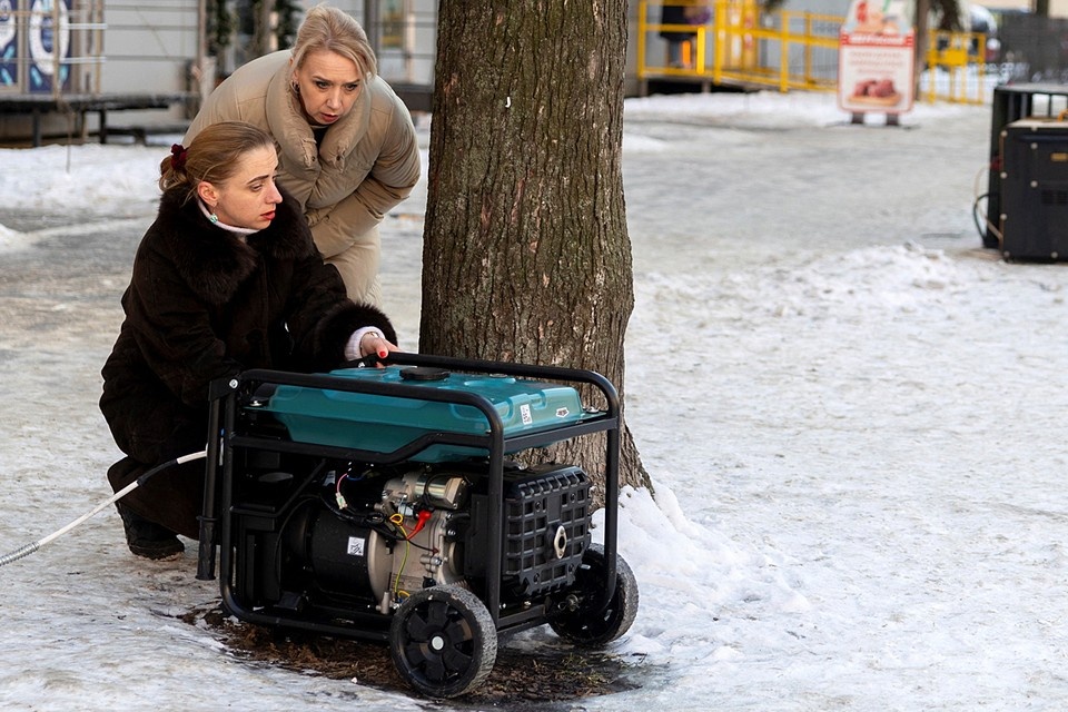    Помощь организована в ответ на обращение украинской стороны REUTERS