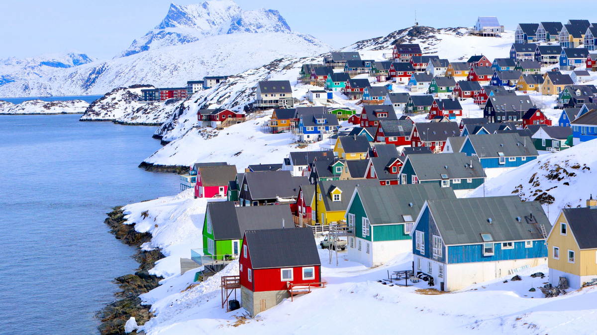    Фото: Chris Christophersen/Shutterstock/FOTODOM Граждане России могут въехать в Гренландию при наличии разрешения и датской визы