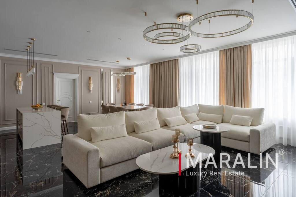 Вид гостиной 