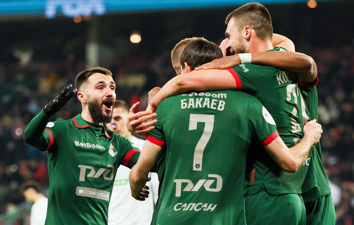    Игроки "Локомотива"  Сергей Савостьянов/ТАСС