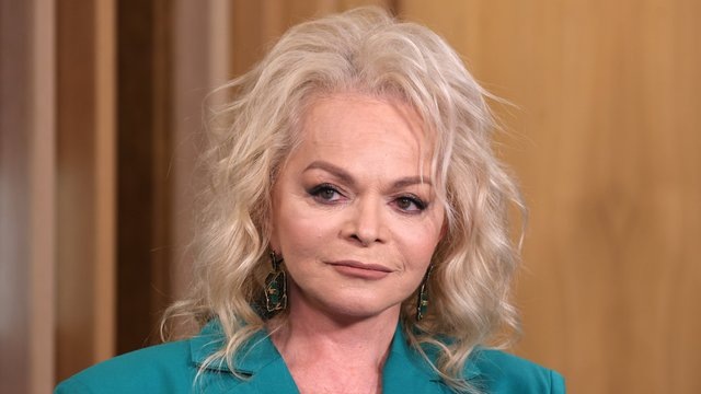 Директор Ларисы Долиной обратился к хейтерам певицы