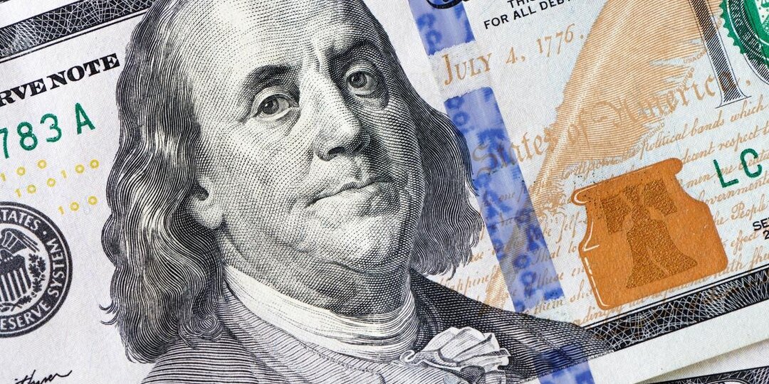 ЦБ установил официальный курс доллара на 21 января на уровне 77,82 рубля: где купить наличные доллары