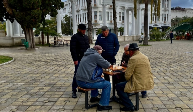 Почему в Абхазии не любят работать — ответы местных меня шокировали