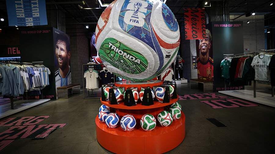    Фото: REUTERS/Mike Segar