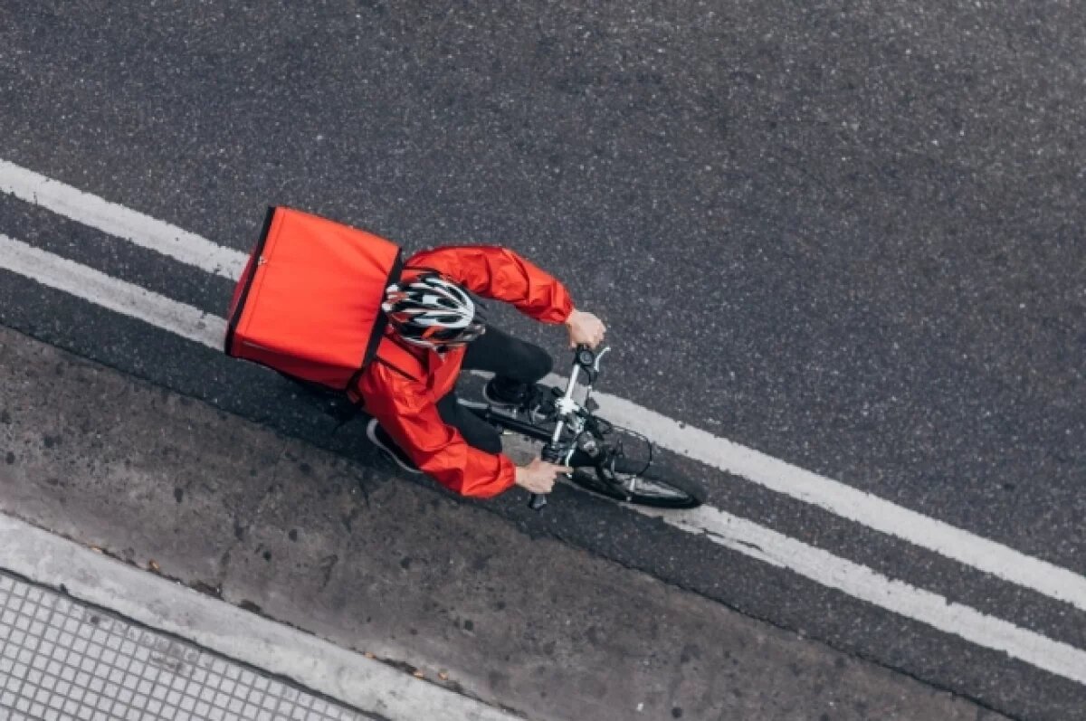    Зарплата курьеров по России за последний месяц составила 169,6 тысяч рублей.