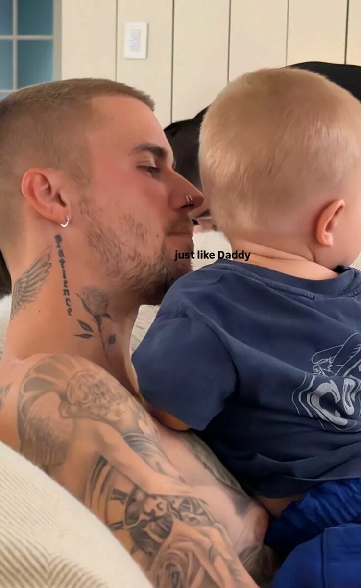 Бибер с сыном📷
