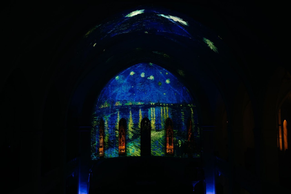 Масштабная проекция в соборе св. Петра и Павла