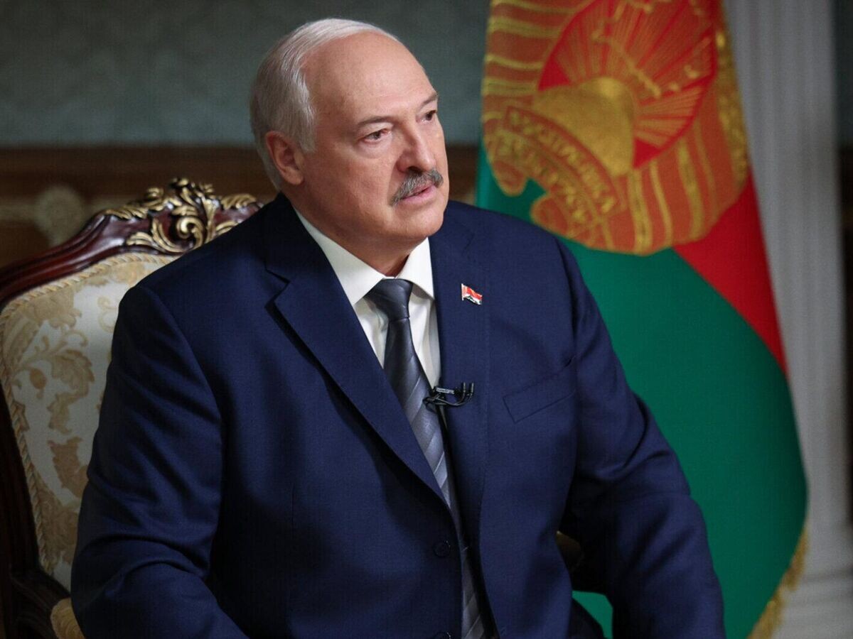    Президент Белоруссии Александр Лукашенко во время интервью американской телекомпании "Ньюсмакс" | © Фото : Пресс-служба президента Республики Беларусь
