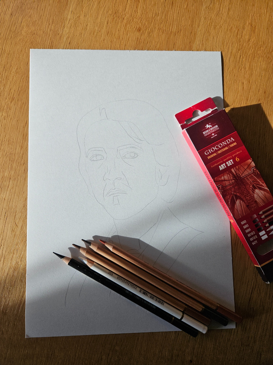 Ух, как красиво разложила. И снова я рисую сначала на черновике, а затем переношу на чистовик