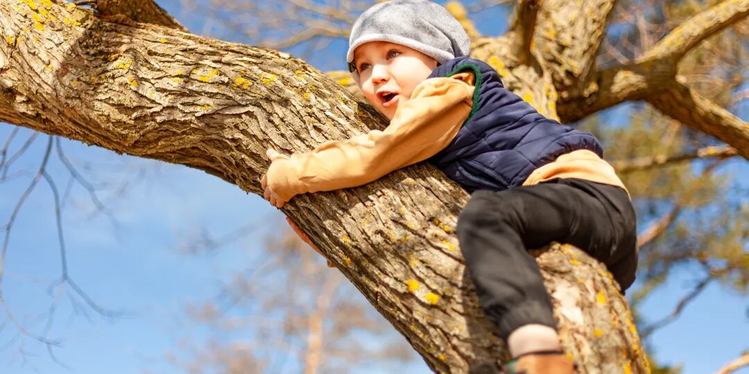 «Все побежали, и я побежал». Как научить ребёнка думать самостоятельно?