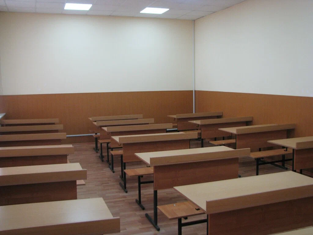 Белгородский колледж получил имя бизнесмена Зотова, но статус не изменился