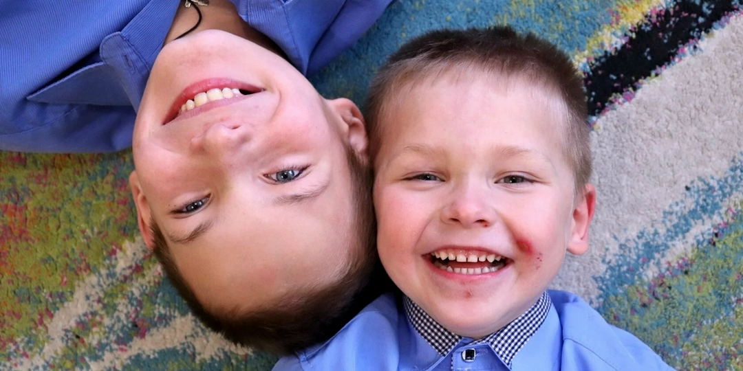 БРАТЬЯ ИЩУТ РОДИТЕЛЕЙ!!!