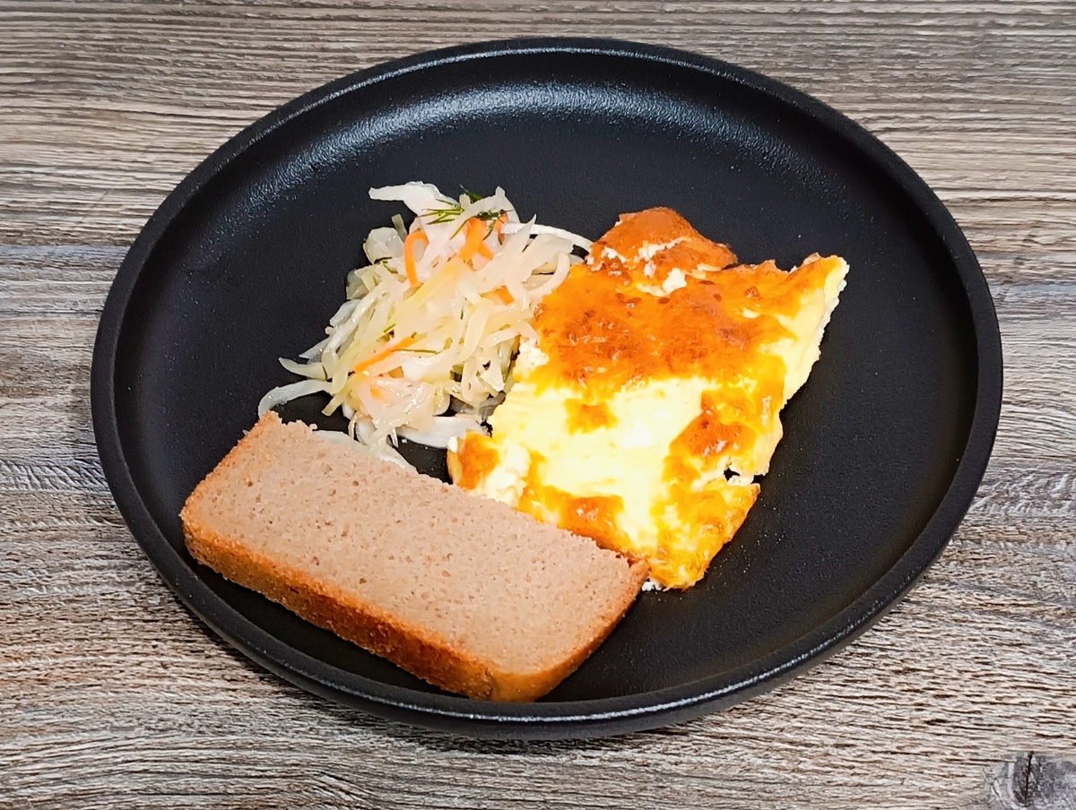 Овощи, белок, полезный хлеб 