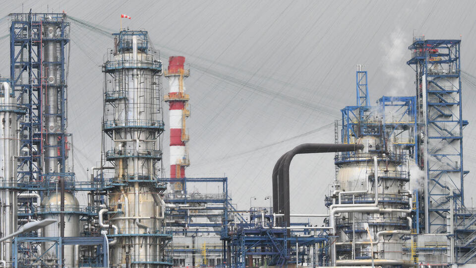     Бессент сообщил о планах Трампа ввести пошлины в 500% для покупателей нефти РФ РИА Новости/Илья Питалев