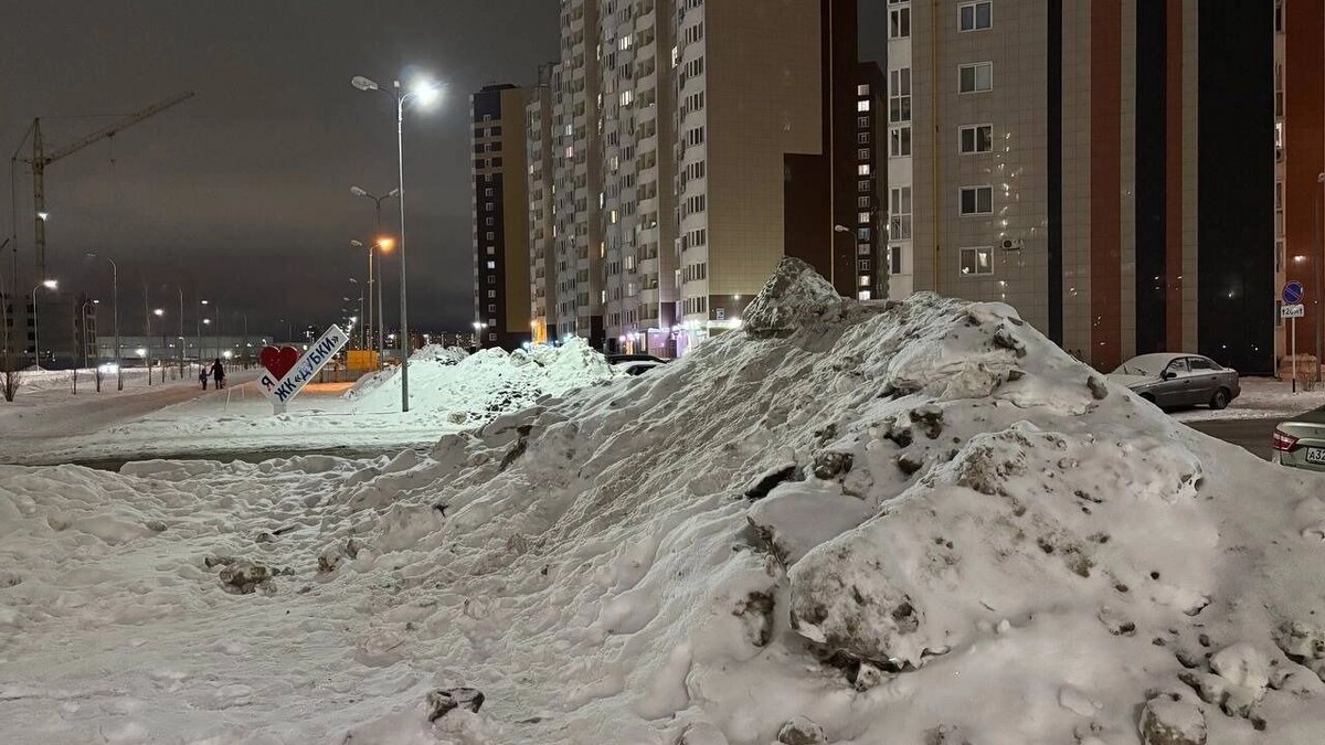    Снежные кучи каждые два шага   56orb.ru