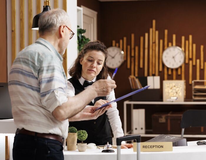 Новые правила бронирования защищают гостей, но могут негативно сказаться на отрасли, считают эксперты // Фото: freepik.com