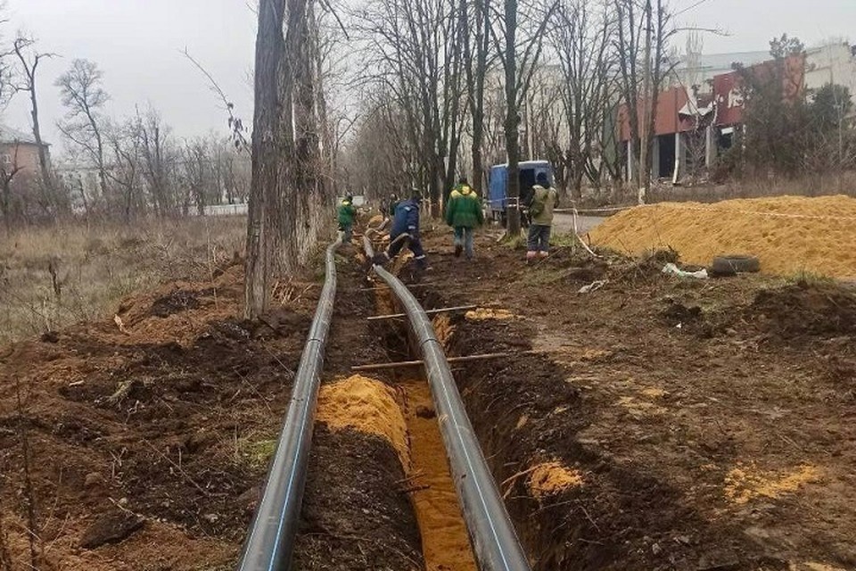    Тульская область обновляет водопроводную сеть на улице Московской в Мариуполе. Фото: возродимдонбасс.рф