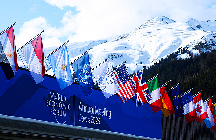     REUTERS/Denis Balibouse