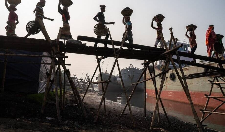 Путешествие к сердцу Дакки: кинематографичная жизнь на воде
