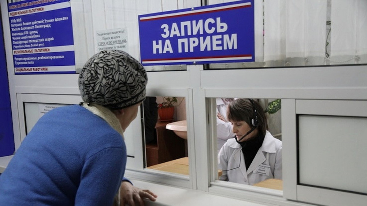 Экстренно за два часа, терапевт за сутки — зачем России новые сроки для врачей?