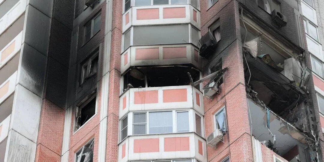 Жителей ростовской многоэтажки в Левенцовке начали пускать в дом после атаки БПЛА