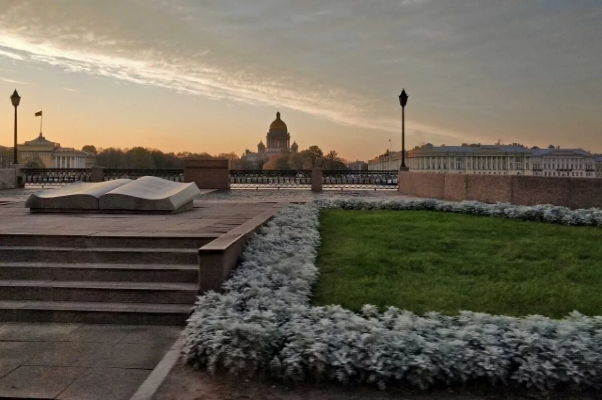    В Петербурге в 2026-м обновят Университетскую набережную