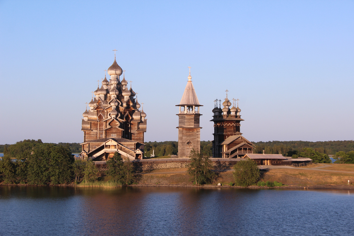 Преображенская церковь на острове Кижи 